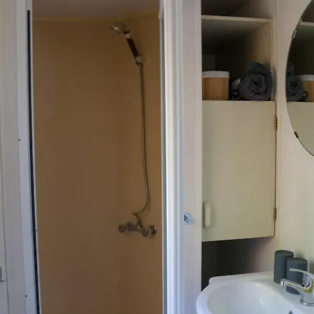 Holiday home Tinyhaus2 Idyllisch Am Waldesrand Cottbus