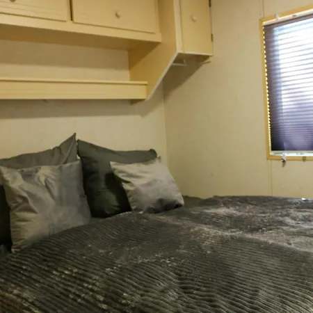 Holiday home Tinyhaus2 Idyllisch Am Waldesrand Cottbus